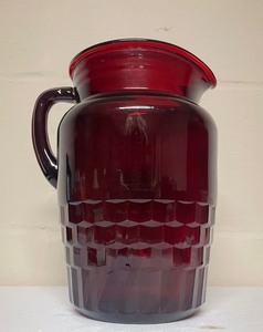 lot 133 image: Royal Ruby Pitcher and Tumbler Grouping
