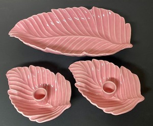 lot 285 image: Pretty Pastel Vintage Decorative Pieces and Decor