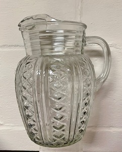 lot 284 image: Vintage Pitcher and Number Set and a Covered Cake Plate