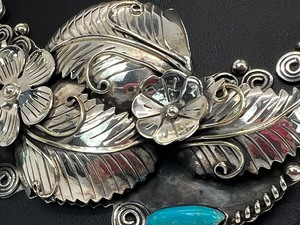 lot 4 image: Stunning Handcrafted Sterling and Turquoise Necklace