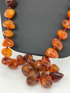 lot 36 image: Vintage Amber Beaded Necklace