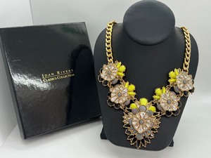 lot 98 image: Amazing Joan Rivers Bursts of Color Bib Necklace