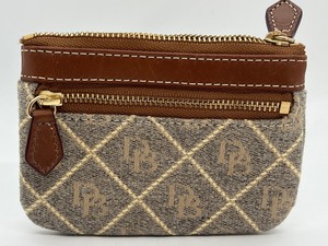 lot 92 image: Dooney and Bourke Coin Pouch