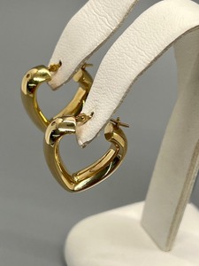 lot 145 image: 14k Earrings