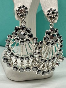 lot 194 image: Joan Rivers Sparkling Dangle Earrings