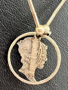 lot 172 image: Vintage Silhouette Mercury Dime Pendant on Chain