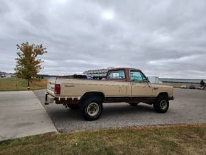 1985 Dodge D150SE Prospector Pick Up Truck
