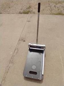 lot 6 image: Marksman Flooring Cutter