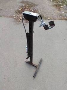 lot 32 image: Rear Snowmobile Lift