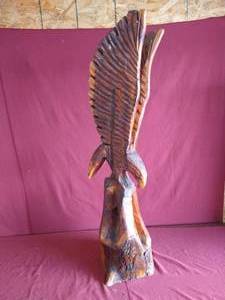 lot 40 image: Tall Carved Wooden Eagle
