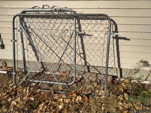lot 58 image: Chain Link Fence Gate