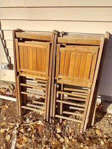 lot 65 image: (6) Vintage Wooden Folding Chairs