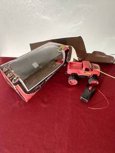 lot 120 image: Silverado RC Car