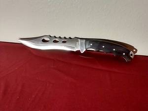 lot 123 image: Frost Knife