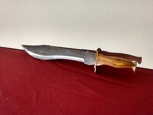 lot 125 image: Knife
