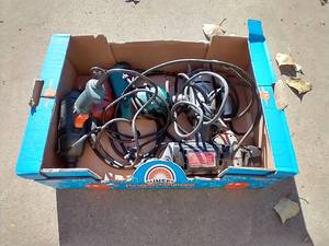 lot 137 image: Lot of Drills & Power Tools