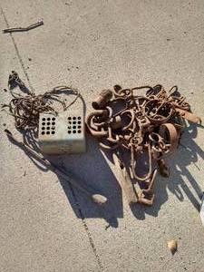 lot 148 image: Bucket of Iron Parts