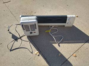 lot 153 image: (2) Space Heaters