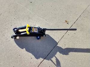 lot 166 image: Black Jack 2 Ton Trolley Jack