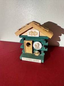 lot 171 image: Fighting Sioux Birdhouse