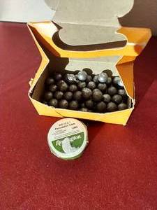 lot 173 image: Box of Lead Balls & Tin of Percussion Caps