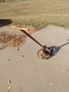 lot 195 image: Vintage Ro Ho Garden Cultivator