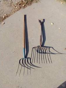 lot 196 image: (2) Vintage Forks - Hay Fork & Pitchfork