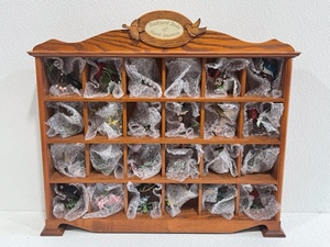 Backyard Birds of North America Wooden Display with Figurines