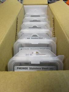 lot 127 image: GRK FASTENERS #8 x 2-12 in. 305 Stainless Steel Star Drive Trim Head FinTrim Screw (100-Pack) - 6 PACKS
