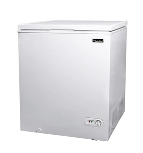 lot 16 image: MAGIC CHEF 5.0 cu. ft. Chest Freezer in White (APPEARS NEW IN BOX)