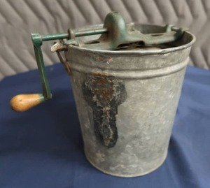 GALVANIZED HAND CRANK ICE CREAM CHURN