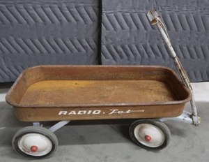 VINTAGE RADIO JET WAGON