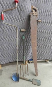 ANTIQUE 1 MAN SAW PLUS