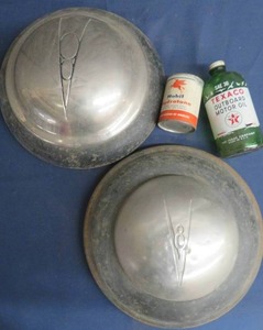 V8 HUBCAPS