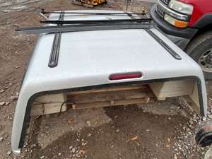 lot 37 image: Ranch Fiberglass Truck Topper For 5.5ft Truck Beds