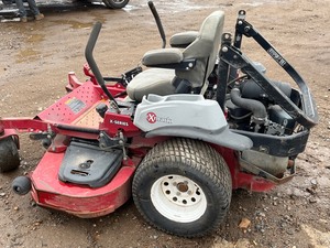 lot 4 image: Exmark LazerZ X-Series Lawn Mower
