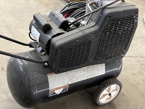 lot 13 image: Sanborn Air Compressor