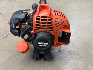 lot 17 image: Echo SRM-225 Grass Trimmer