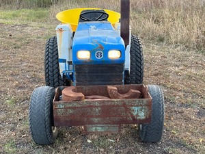 lot 1 image: Ford  New-Holland Tractor