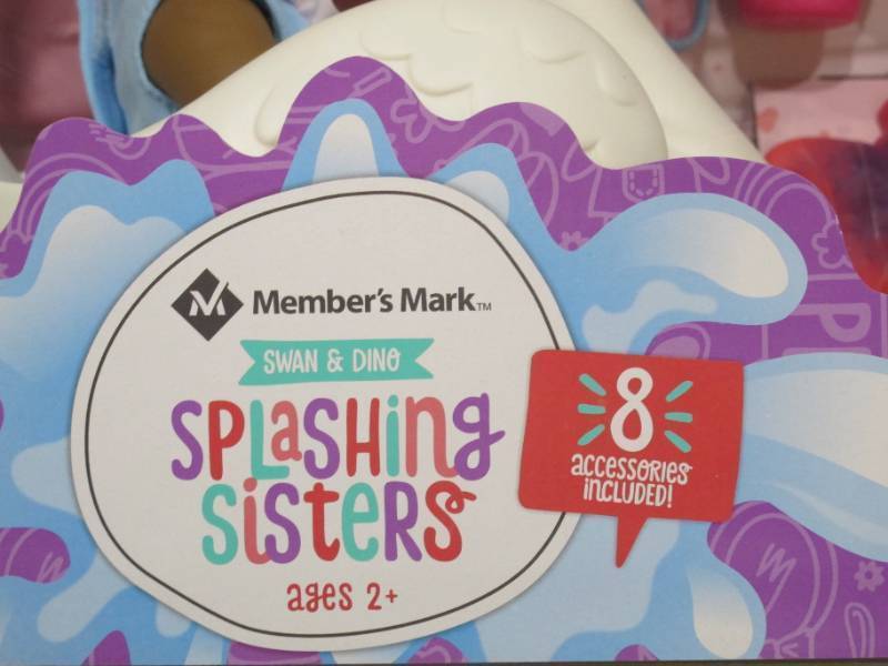 lot 419 image: Members Mark Splashing Sisters - Swan and Dino