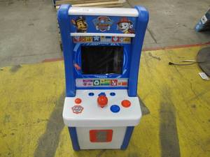 lot 366 image: Arcade1Up Paw Patrol Jr. Arcade - Works, Minor Dents