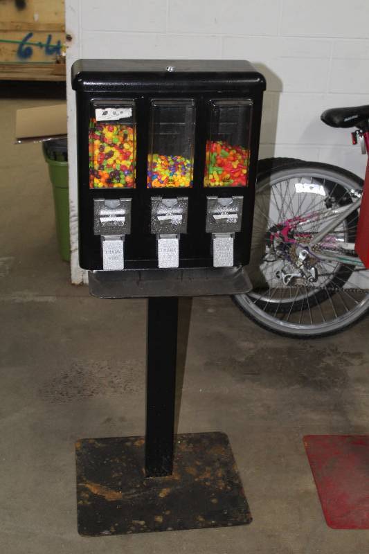 Maple Plain Surplus Vending Equipment Sale KBID