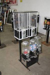 Beaver Bulk Candy Dispenser 2-tier3-head