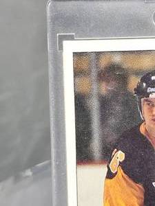 Mint Condition 1985-86 Topps Hockey Mario Lemieux Rookie Card #9