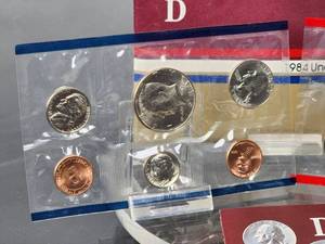 1984 U.S Mint Uncirculated P & D Coin Set
