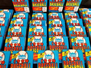 (35) Packs New Old Stock 1990 Fleer Baseball Cards