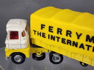 Vintage Metal Corgi Major Tractor Articulating Trailer