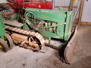 lot 1 image: John Deere MC Dozer, Serial No. 13926 (Has been in storage and not run for more than 5 years)