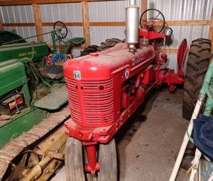 lot 2 image: Farmall Super H, NF, Serial No. 17361J (Has been in storage and not run for more than 5 years)