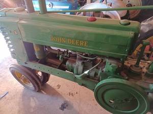 lot 6 image: John Deere B (Has been in storage and not run in more than 5 years)